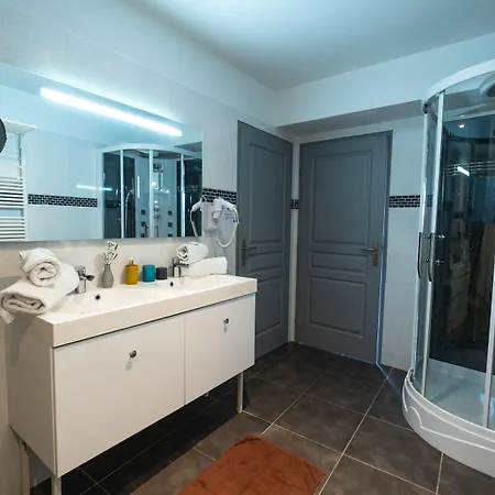 Le Saint Esteve Aparthotel